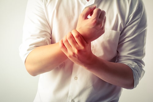 wrist pain concept of Boca Raton carpal tunnel syndrome treatment